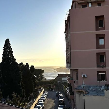 Suite A 1 Minuto Dalla Spiaggia A Piedi - Санремо Экстерьер фото